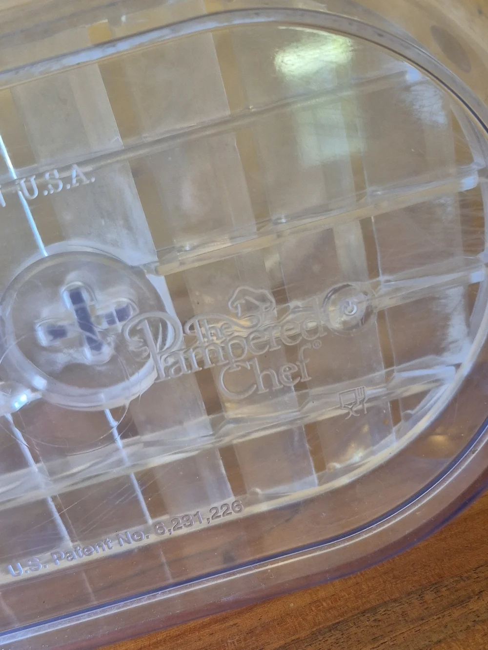 Pampered Chef 1 Gallon Quick Stir Polka Dot Pitcher